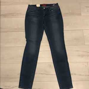 BRAND NEW lucky brand brooklyn skinny jeans